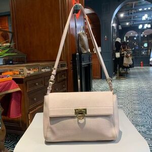 N16 Slightly Used Salvatore Ferragamo Pink Messenger Handbag Small